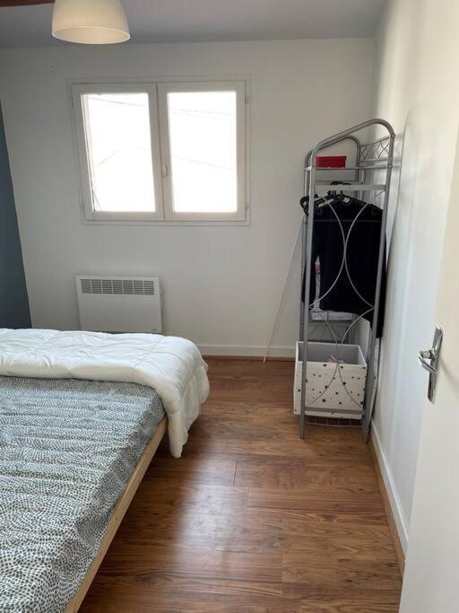 Maison De Vacances 3 Chambres Avec Terrasses 생죠지드디돈느 외부 사진